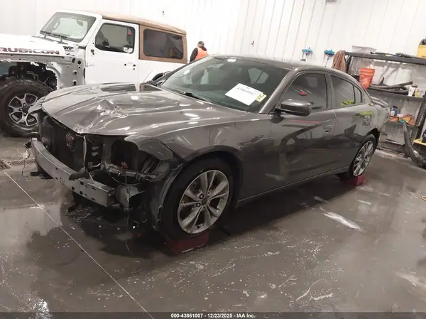 2C3CDXJGXLH239002 2020 DODGE CHARGER - Image 2