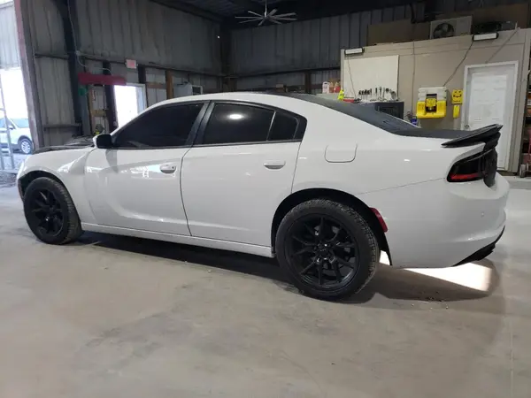 2C3CDXKT0KH636809 2019 DODGE CHARGER - Image 2