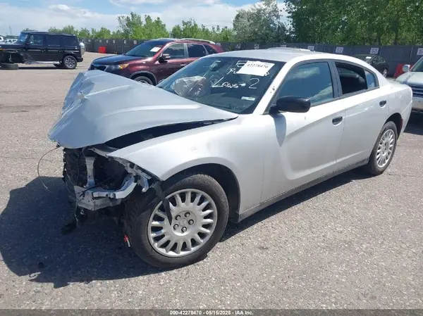 2C3CDXKT0KH647826 2019 DODGE CHARGER - Image 2
