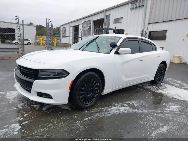 2C3CDXKT1KH582260 2019 DODGE CHARGER - Image 2