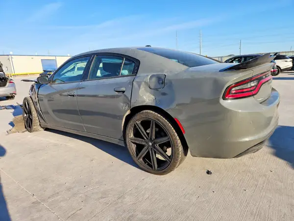 2C3CDXKT2JH214877 2018 DODGE CHARGER - Image 2