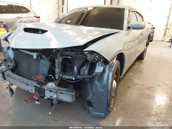 2C3CDXKT4HH649880 2017 DODGE CHARGER - Image 2