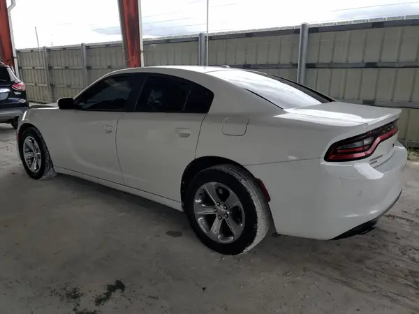 2C3CDXKT7KH622566 2019 DODGE CHARGER - Image 2