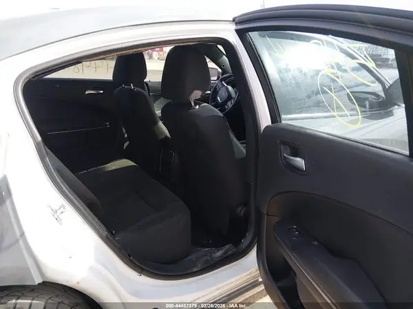 2C3CDXKTXHH542414 2017 DODGE CHARGER - Image 8