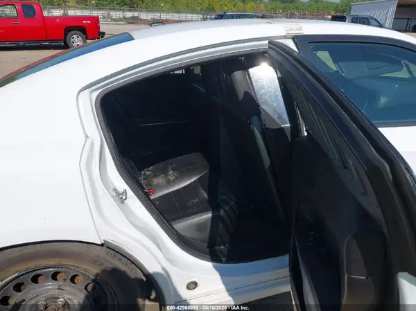 2C3CDXKTXKH647767 2019 DODGE CHARGER - Image 8