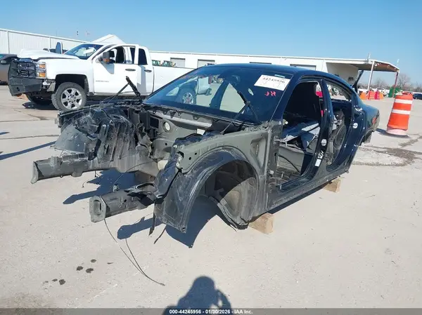 2C3CDXL93GH218643 2016 DODGE CHARGER - Image 2