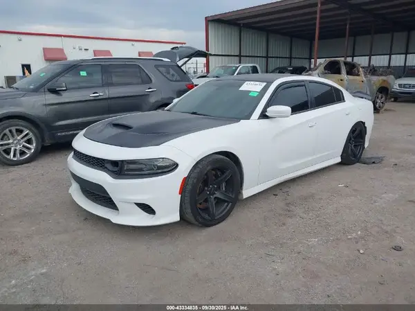 2C3CDXL9XKH749217 2019 DODGE CHARGER - Image 2