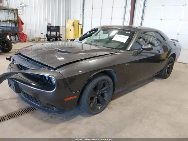 2C3CDZAG0GH113457 2016 DODGE CHALLENGER - Image 2