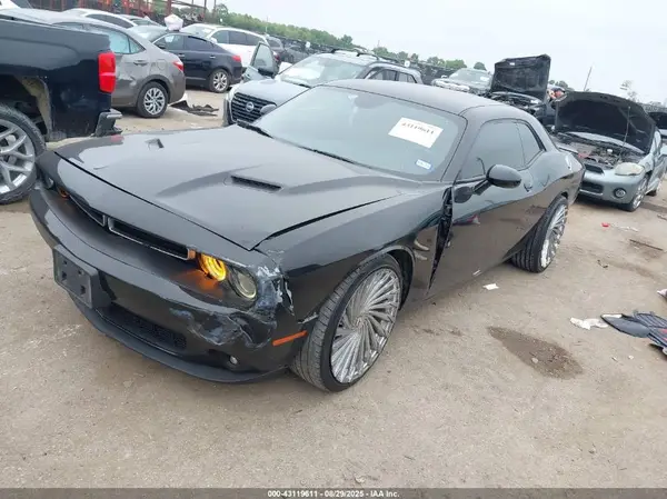2C3CDZAG0GH142828 2016 DODGE CHALLENGER - Image 2