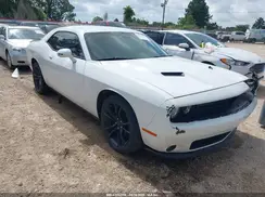 2C3CDZAG0GH193858 2016 DODGE CHALLENGER