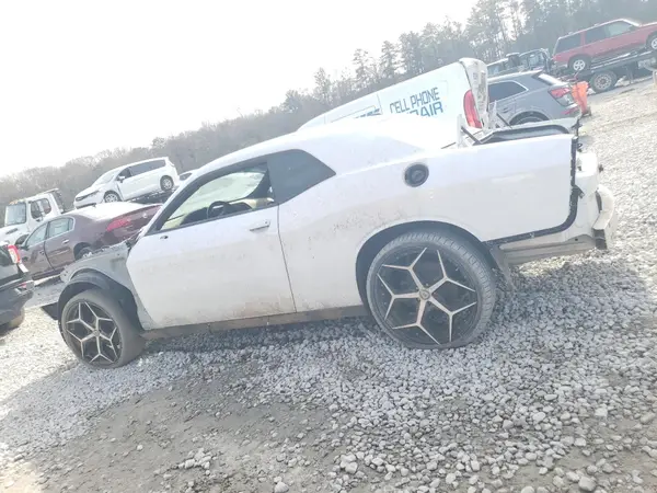2C3CDZAG0GH200713 2016 DODGE CHALLENGER - Image 2