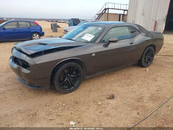 2C3CDZAG0GH236708 2016 DODGE CHALLENGER - Image 2