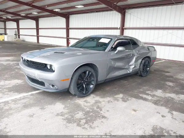 2C3CDZAG0GH256179 2016 DODGE CHALLENGER - Image 2