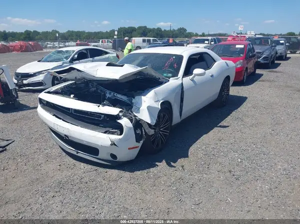 2C3CDZAG0GH285021 2016 DODGE CHALLENGER - Image 2