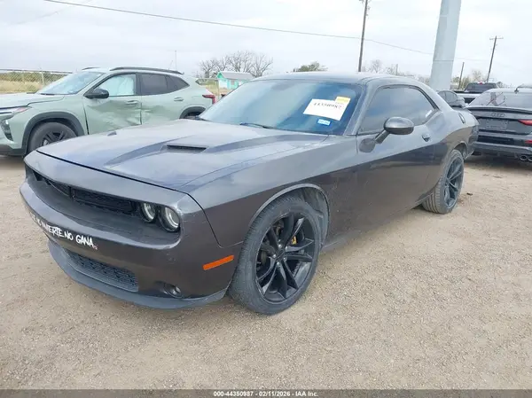2C3CDZAG0GH289442 2016 DODGE CHALLENGER - Image 2