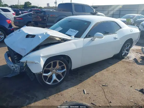 2C3CDZAG0GH326263 2016 DODGE CHALLENGER - Image 2