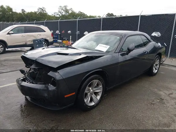 2C3CDZAG0GH331107 2016 DODGE CHALLENGER - Image 2