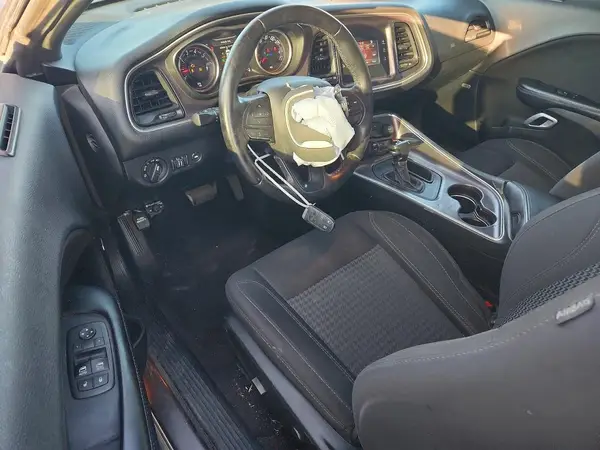 2C3CDZAG0GH332175 2016 DODGE CHALLENGER - Image 8