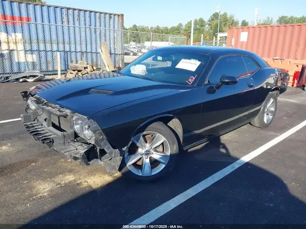2C3CDZAG0GH338252 2016 DODGE CHALLENGER - Image 2
