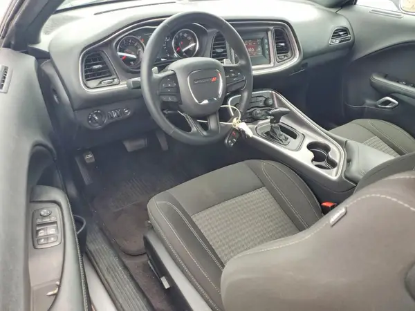 2C3CDZAG0HH502472 2017 DODGE CHALLENGER - Image 8
