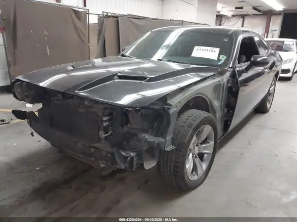 2C3CDZAG0HH548979 2017 DODGE CHALLENGER - Image 2