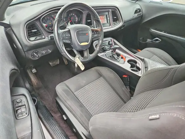 2C3CDZAG0HH558248 2017 DODGE CHALLENGER - Image 8