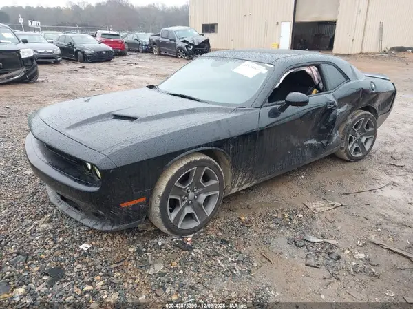 2C3CDZAG0HH584817 2017 DODGE CHALLENGER - Image 2
