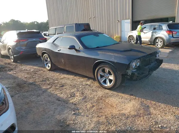 2C3CDZAG0HH587460 2017 DODGE CHALLENGER - Image 1