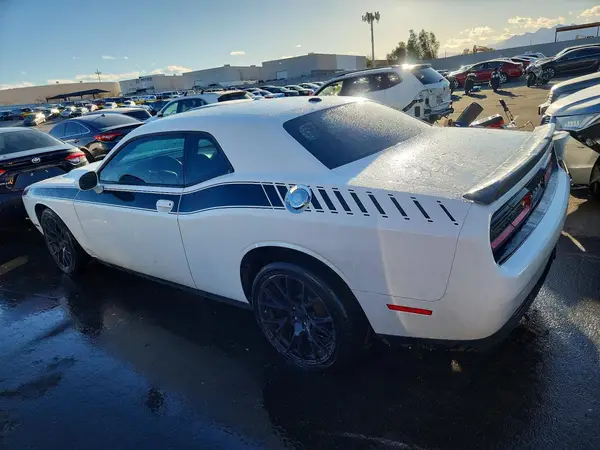 2C3CDZAG0HH588947 2017 DODGE CHALLENGER - Image 2