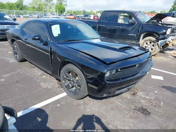 2C3CDZAG0HH638147 2017 DODGE CHALLENGER - Image 1