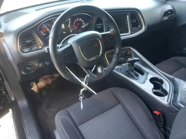 2C3CDZAG0HH640352 2017 DODGE CHALLENGER - Image 8