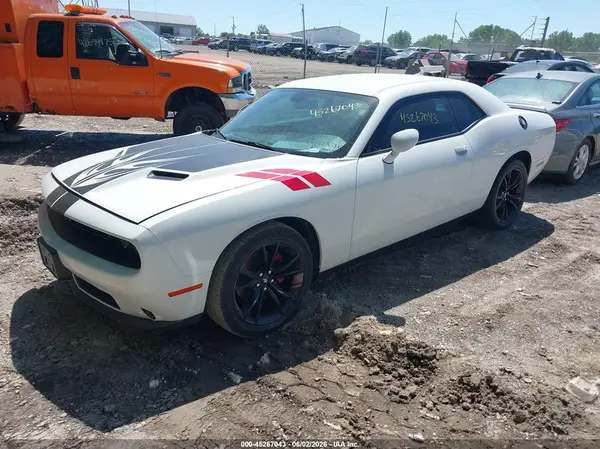 2C3CDZAG0JH131500 2018 DODGE CHALLENGER - Image 2