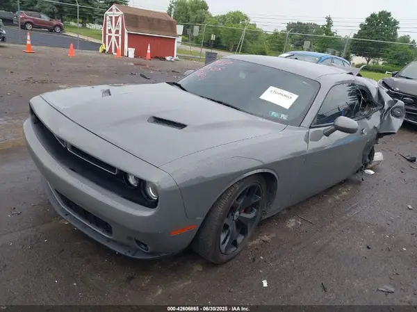 2C3CDZAG0JH199201 2018 DODGE CHALLENGER - Image 2
