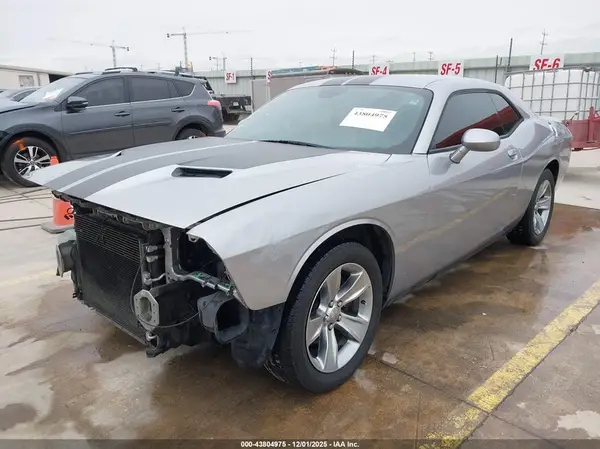 2C3CDZAG0JH202601 2018 DODGE CHALLENGER - Image 2