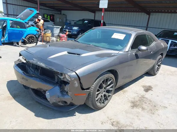 2C3CDZAG0JH209516 2018 DODGE CHALLENGER - Image 2