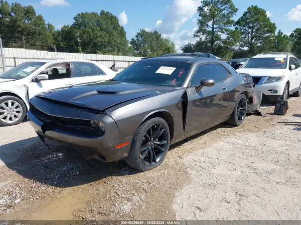 2C3CDZAG0JH219138 2018 DODGE CHALLENGER - Image 2