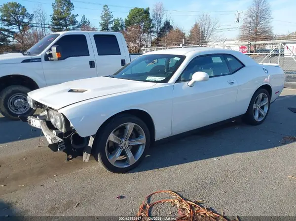 2C3CDZAG0JH219995 2018 DODGE CHALLENGER - Image 2