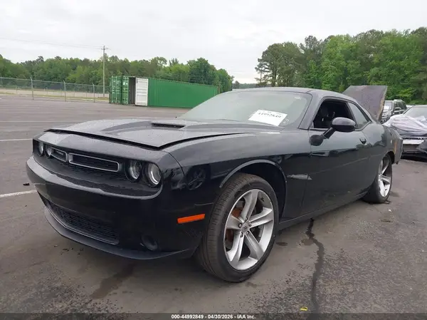 2C3CDZAG0JH229667 2018 DODGE CHALLENGER - Image 2