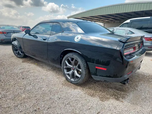 2C3CDZAG0JH241768 2018 DODGE CHALLENGER - Image 2