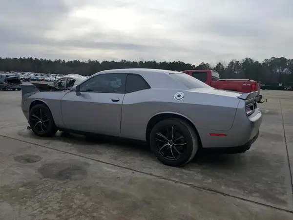 2C3CDZAG0JH242113 2018 DODGE CHALLENGER - Image 2
