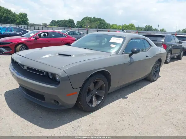 2C3CDZAG0JH242502 2018 DODGE CHALLENGER - Image 2