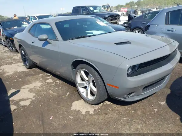 2C3CDZAG0JH297323 2018 DODGE CHALLENGER - Image 1
