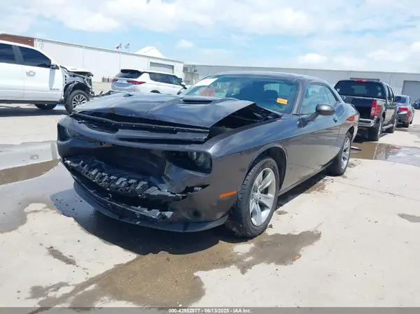 2C3CDZAG0KH632453 2019 DODGE CHALLENGER - Image 2