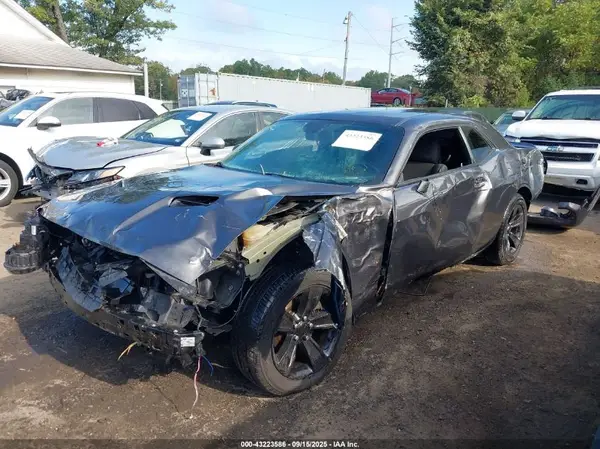 2C3CDZAG0KH712674 2019 DODGE CHALLENGER - Image 2