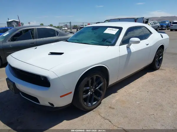 2C3CDZAG0NH135682 2022 DODGE CHALLENGER - Image 2