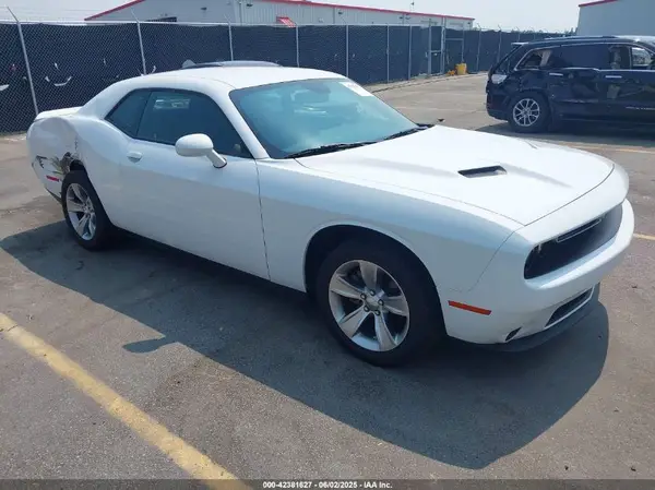 2C3CDZAG0NH260438 2022 DODGE CHALLENGER - Image 1
