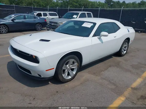 2C3CDZAG0NH260438 2022 DODGE CHALLENGER - Image 2