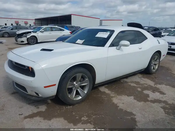 2C3CDZAG1GH101365 2016 DODGE CHALLENGER - Image 2