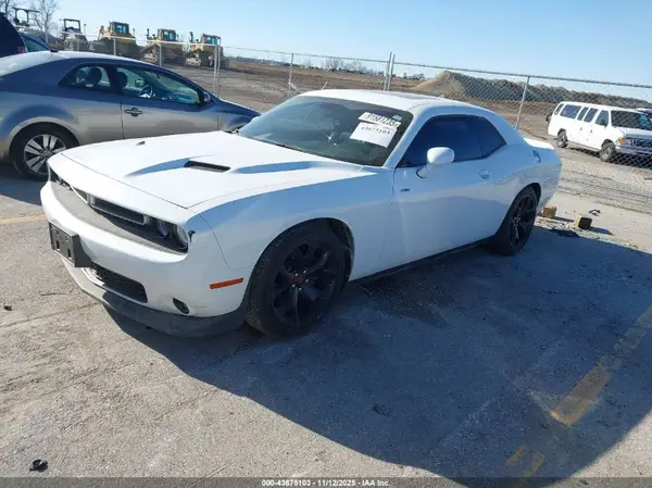 2C3CDZAG1GH108526 2016 DODGE CHALLENGER - Image 2