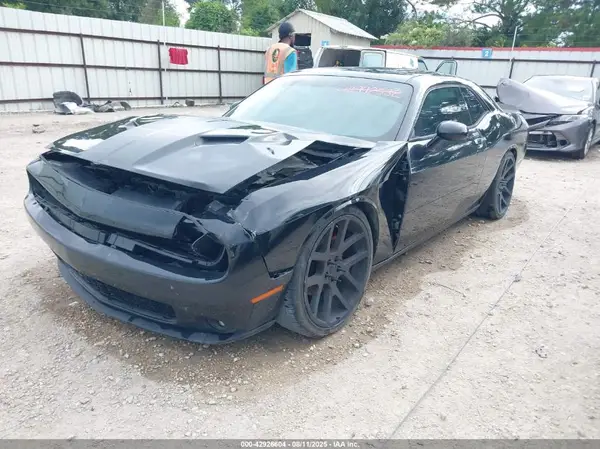 2C3CDZAG1GH131546 2016 DODGE CHALLENGER - Image 2